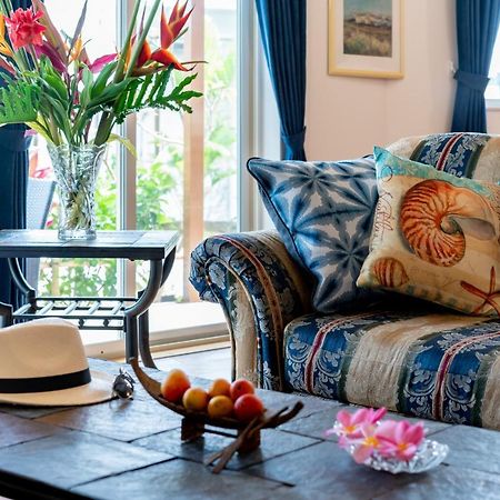 Island Breeze Appartement Onna Buitenkant foto