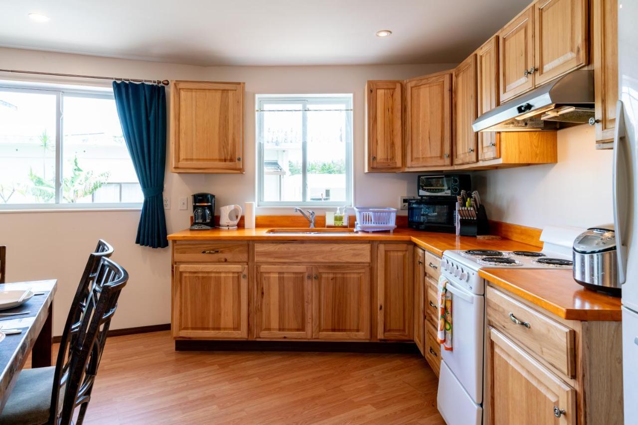Island Breeze Appartement Onna Buitenkant foto