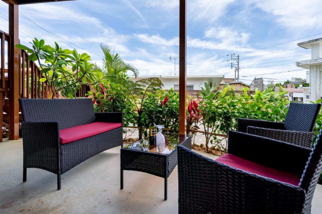 Island Breeze Appartement Onna Buitenkant foto
