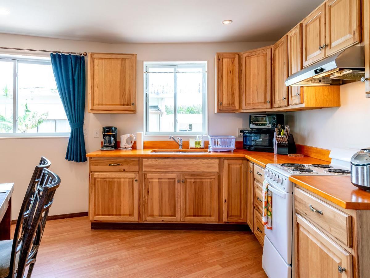 Island Breeze Appartement Onna Buitenkant foto