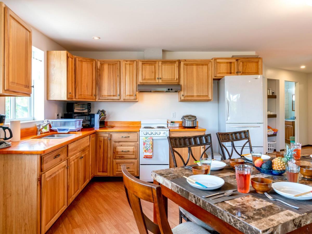 Island Breeze Appartement Onna Buitenkant foto