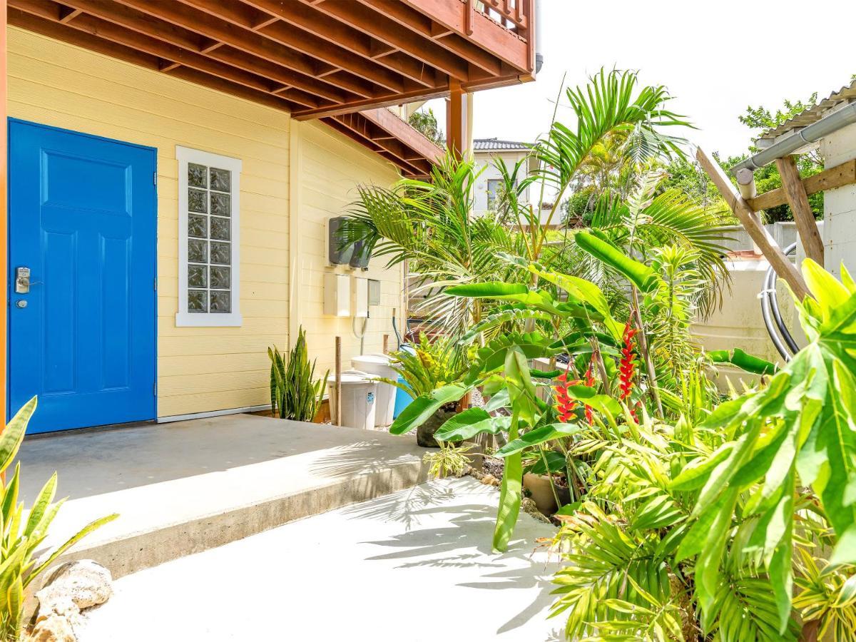 Island Breeze Appartement Onna Buitenkant foto
